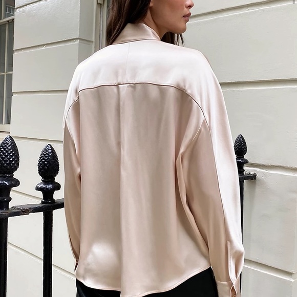 Aritzia babaton Blouse M satin silky bow tie button top - Picture 10 of 10